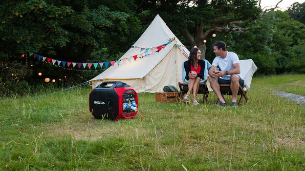 Přenosný generátor, exteriér (pláž)